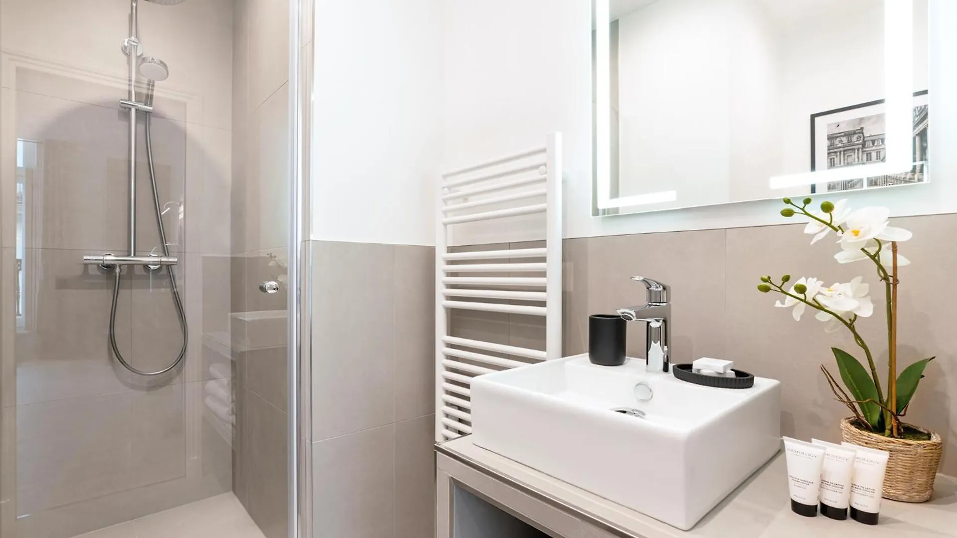 Livinparis - Luxury Ac 3 Bedrooms Le Louvre I